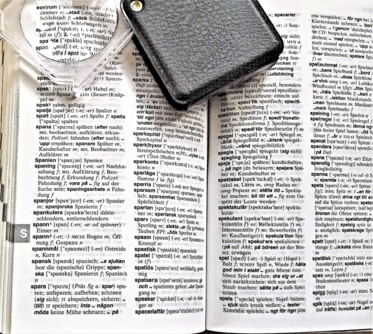 ありますの意味と使い方｜「ございます」との違い、敬語・類語・英語訳も例文解説 | BizLog